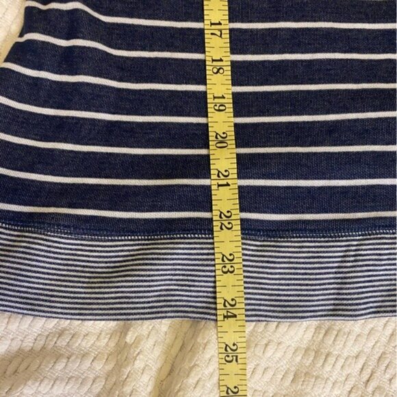 Lands End Navy & White Striped 3/4 Sleeve Top Size M-L Casual Pullover Shirt - Picture 6 of 7